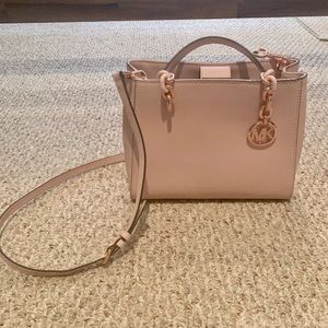 BRAND NEW MICHAEL KORS BAG!